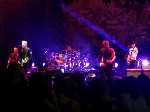 [MetalWave.it] Immagini Live Report: Gli Offspring al Collisioni durante la canzone "Kristy, Are You Doing Okay?" 