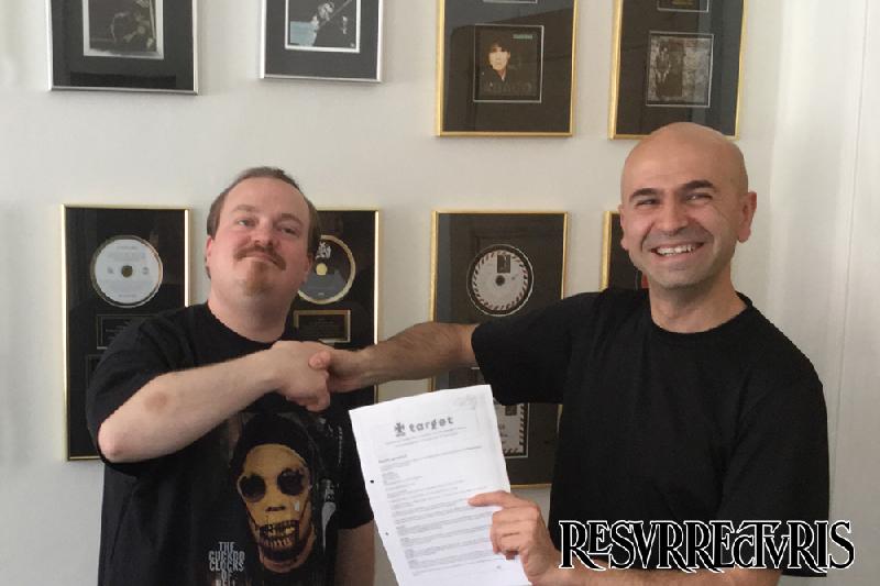 RESURRECTURIS: firma con la Mighty Music e nuovo lyric video
