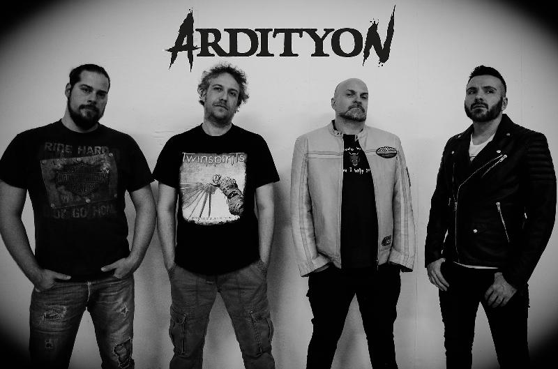 ARDITYON: ingresso nel roster della Crown Metal Booking Agency