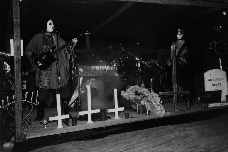 MORTUARY DRAPE: ''Necromantic Doom Returns''il promo restaurato dalla Iron Tyrant Records