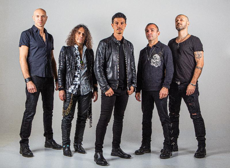 THE PROWLERS: firmano per Elevate Records