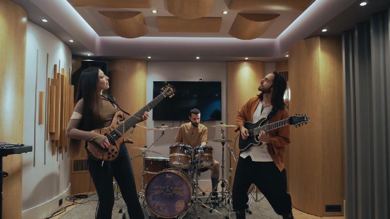 INFINITE RISING: il nuovo trio prog rilascia ''Nocturnal Skywatchers''