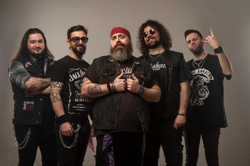 SONS OF THUNDER: la band hard rock romana firma per Time To Kill Records