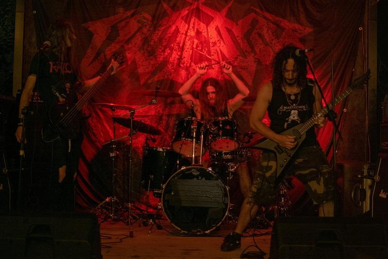 ADEPTOR: il singolo ''Chains of Shadows''