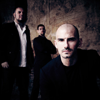 CROWN OF AUTUMN: firma per My Kingdom Music