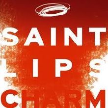 Saint Lips Charm | MetalWave.it Recensioni