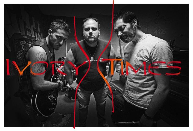IVORY TIMES: contratto con la Sliptrick Records