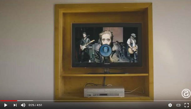 STINS: fuori il primo singolo "Ride my skin"