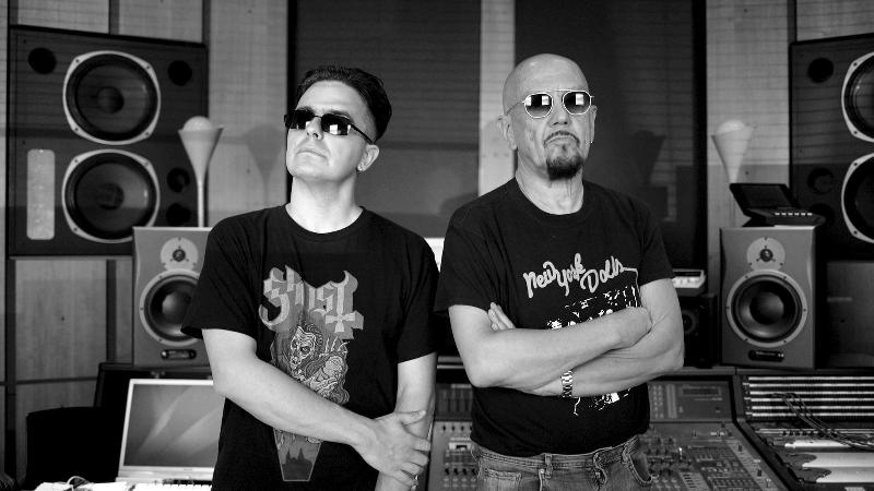 THE MUGSHOTS / DECIBEL: in arrivo una nuova versione di "Contessa" per il 40° anniversario