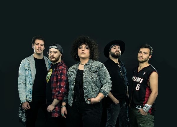 HELL & THEN: la loro versione di ''Dr. Feelgood'' dei Motley Crue