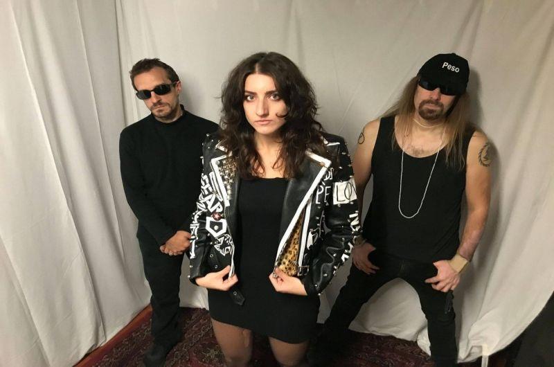 JULIA AND THE ROOFERS: il videoclip di ''Death Tricking Life''