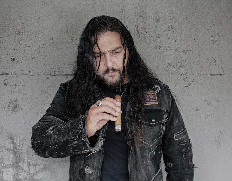 INVICTUS: svelato il video di "Exiled" del nuovo progetto solista del frontman di Kataklysm/Ex Deo Maurizio Iacono