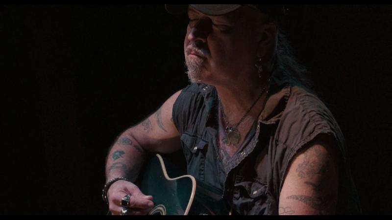 GABRIELE BELLINI: presenta il nuovo video di ''Resilient Moment''