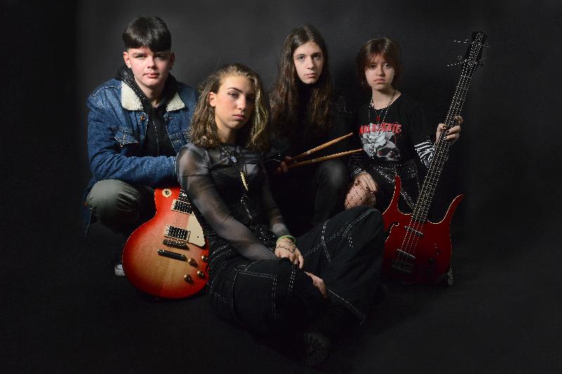 ICE WINGS: il nuovo singolo ''Illnesses''